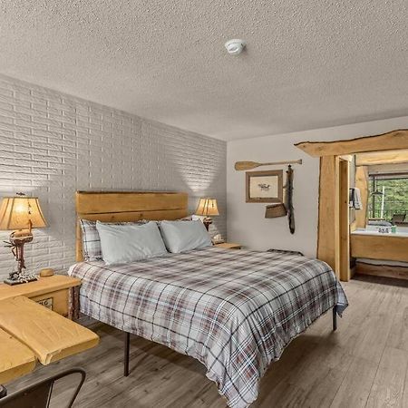 Stonegate Lodge King Bed, Wifi, 50In Tv, Fire Pit, Salt Water Pool Room # 310 Eureka Springs Ngoại thất bức ảnh