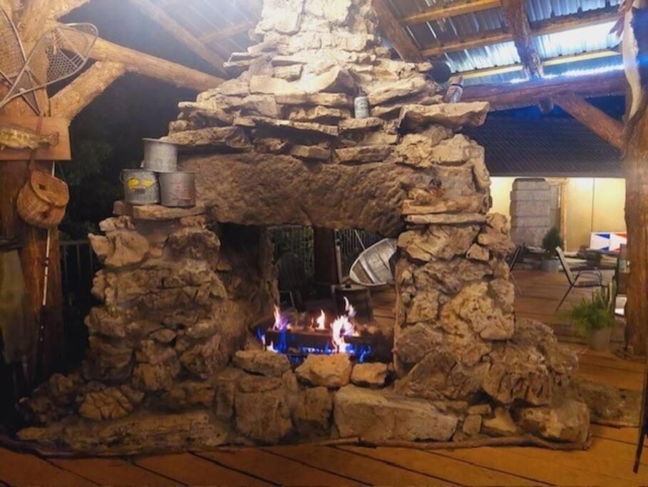 Stonegate Lodge King Bed, Wifi, 50In Tv, Fire Pit, Salt Water Pool Room # 310 Eureka Springs Ngoại thất bức ảnh
