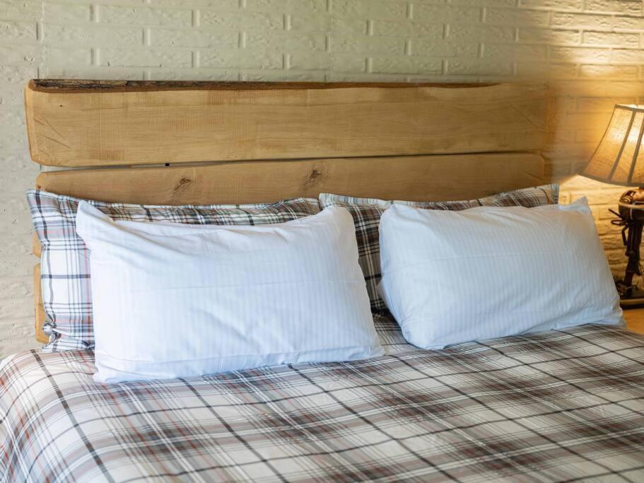 Stonegate Lodge King Bed, Wifi, 50In Tv, Fire Pit, Salt Water Pool Room # 310 Eureka Springs Ngoại thất bức ảnh